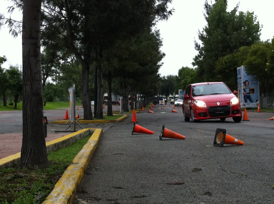Chezito, chesito, che, Fernando Méndez, Fernando, Mendez, Mendes, Muñoz, 11, chezito11, TC2000, VWCC, Copa Notiauto, Copa Ficrea, Volkswagen Castrol Cup, Vintage, Endurance, Resistencia, WTCC, Super TC2000, Fiat 500 Cup, Fiat Trophy, Clio Cup, Superturismos, Supercopa, MTCC, BTCC, Touring Car, Panam GP Series, México, Mexico, Mejico, Polonia, USA, Estados Unidos, Republica Checa, Eslovaquia, Poland, United States, Czech Republic, Slovakia, Chile, Brno Circuit, Slovakiaring, Tor Poznan, Autodromo Hermanos Rodriguez, AHR, Magdalena Mixuca, Ecocentro Queretaro, Amozoc Puebla, Miguel E. Abed, COTA, Circuit of the Americas, Ausin Racetrack, Monterrey, Guadalajara, Cancun, DF, Porsche, Ferrari, McLaren, Volkswagen, Ford, Nissan, Infiniti, Jaguar, Seat, Chevrolet, Maserati, Honda, Toyota, Mazda, General Motors, Corvette, BMW, Audi, Mercedes, Fiat, Ariel Atom, Lotus, Red Bull, Subaru, iRacing, rFactor, Piloto, Race Driver, Piloto de Pruebas, Test Driver, Instructor, Entrenador, Coach, Capacitador, Product Trainer, Publicidad Dinámica, Dynamic Marketing, Eventos, Events, Diseño Industrial, Industrial Design, www.chezito11.com, fernando@chezito11.com, Stilo, Helmet, OMP, Sparco, Nomex, Alpinestar, Fernando Alonso, Ayrton Senna, Alain Prost, Michael Schumacher, Juan Manuel Fangio, Jakie Stewart, James Hunt, Jim Clark, Niki Lauda, Esteban Gutierrez, Checo Perez, Sebastian Vettel, Nigel Mansell, Mika Hakinenn, Kimi Raikonen, Lewis Hamilton, Nico Rosberg, Ricardo Rodriguez, Pedro Rodriguez, Moises Solana, Sport City, Autobahner, Antera, Nabohi, Grupo Aduanal Prida, Grupo DTT, DTT Damz, Driving Training Team, DTT driving Academy, DTT Motorsports, Fundacion conduce seguro, dttdrivingacademy, BGR motorsport, BGR Simulators, Centro Dinamico Pegaso, Pirelli Driving School, Ocesa, AS3 Driver Training, Off Road Mexico.