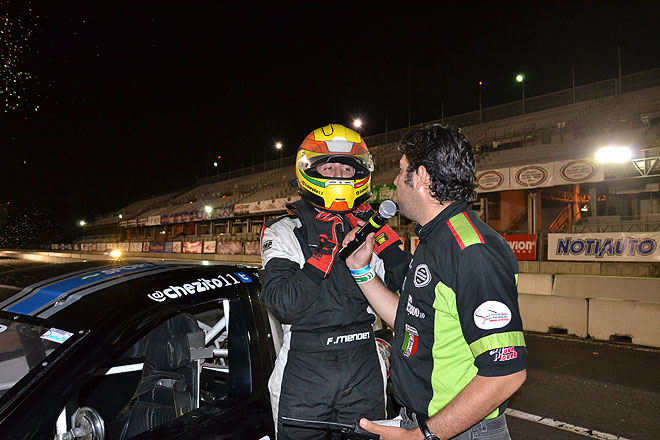 Chezito, chesito, che, Fernando Méndez, Fernando, Mendez, Mendes, Muñoz, 11, chezito11, TC2000, VWCC, Copa Notiauto, Copa Ficrea, Volkswagen Castrol Cup, Vintage, Endurance, Resistencia, WTCC, Super TC2000, Fiat 500 Cup, Fiat Trophy, Clio Cup, Superturismos, Supercopa, MTCC, BTCC, Touring Car, Panam GP Series, México, Mexico, Mejico, Polonia, USA, Estados Unidos, Republica Checa, Eslovaquia, Poland, United States, Czech Republic, Slovakia, Chile, Brno Circuit, Slovakiaring, Tor Poznan, Autodromo Hermanos Rodriguez, AHR, Magdalena Mixuca, Ecocentro Queretaro, Amozoc Puebla, Miguel E. Abed, COTA, Circuit of the Americas, Ausin Racetrack, Monterrey, Guadalajara, Cancun, DF, Porsche, Ferrari, McLaren, Volkswagen, Ford, Nissan, Infiniti, Jaguar, Seat, Chevrolet, Maserati, Honda, Toyota, Mazda, General Motors, Corvette, BMW, Audi, Mercedes, Fiat, Ariel Atom, Lotus, Red Bull, Subaru, iRacing, rFactor, Piloto, Race Driver, Piloto de Pruebas, Test Driver, Instructor, Entrenador, Coach, Capacitador, Product Trainer, Publicidad Dinámica, Dynamic Marketing, Eventos, Events, Diseño Industrial, Industrial Design, www.chezito11.com, fernando@chezito11.com, Stilo, Helmet, OMP, Sparco, Nomex, Alpinestar, Fernando Alonso, Ayrton Senna, Alain Prost, Michael Schumacher, Juan Manuel Fangio, Jakie Stewart, James Hunt, Jim Clark, Niki Lauda, Esteban Gutierrez, Checo Perez, Sebastian Vettel, Nigel Mansell, Mika Hakinenn, Kimi Raikonen, Lewis Hamilton, Nico Rosberg, Ricardo Rodriguez, Pedro Rodriguez, Moises Solana, Sport City, Autobahner, Antera, Nabohi, Grupo Aduanal Prida, Grupo DTT, DTT Damz, Driving Training Team, DTT driving Academy, DTT Motorsports, Fundacion conduce seguro, dttdrivingacademy, BGR motorsport, BGR Simulators, Centro Dinamico Pegaso, Pirelli Driving School, Ocesa, AS3 Driver Training, Off Road Mexico.